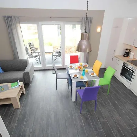 Feriendorf Sudstrand Haus 55 * Нойштадт (Гольштейн)